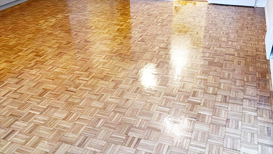 Restauration — Parquet ancien